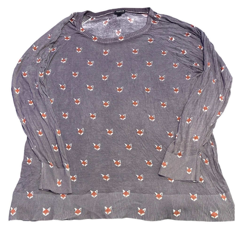 Torrid Plus Size Gray Fox Print Long Sleeve Sweater Size 6/6X